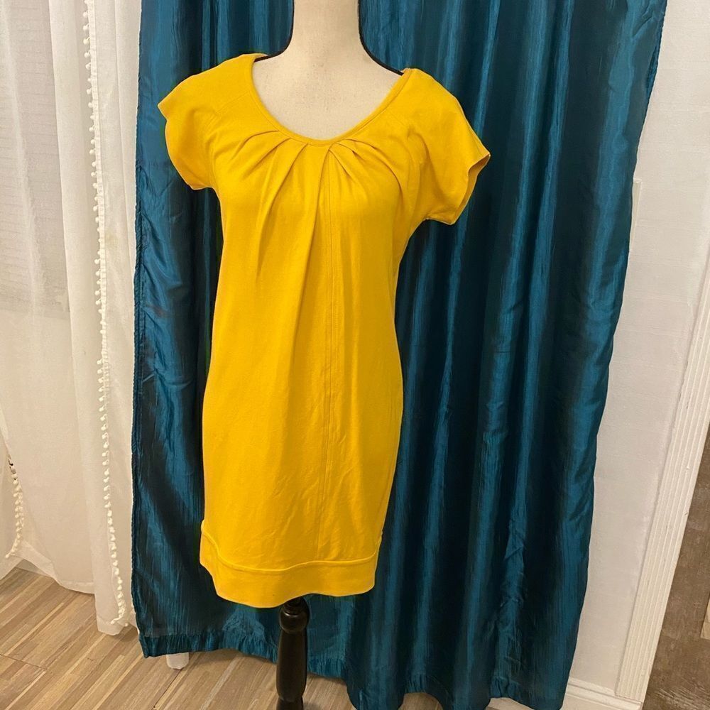 Diane Von Furstenberg yellow shift dress, size 2